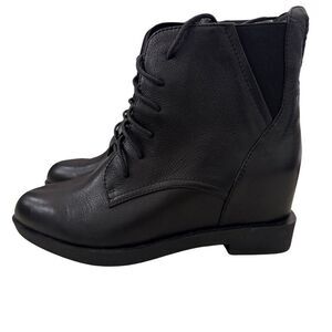 Coup De Foudre Lace Up Ankle Boots Black Leather Size 5.5 Made in Paris
